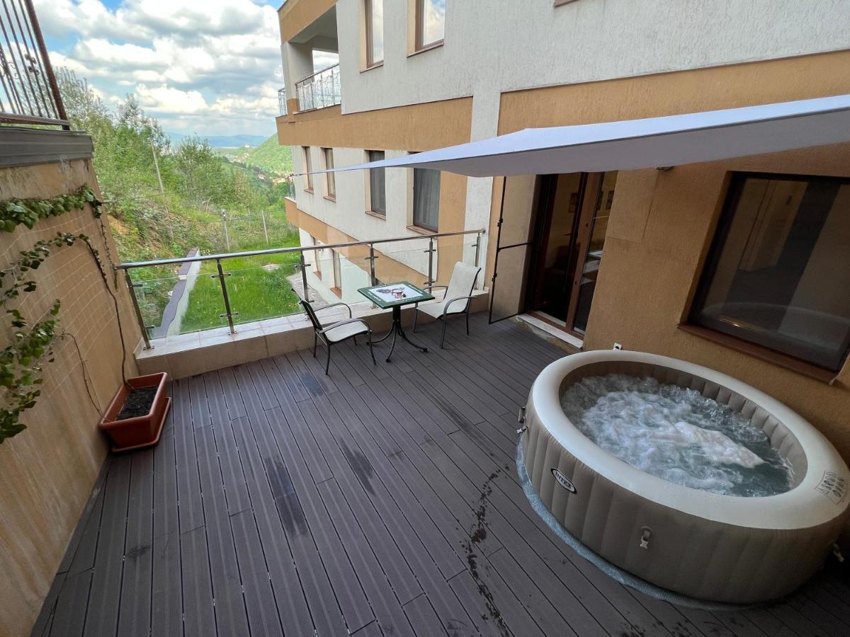 Coroni Studio With Jacuzzi Brassó Kültér fotó